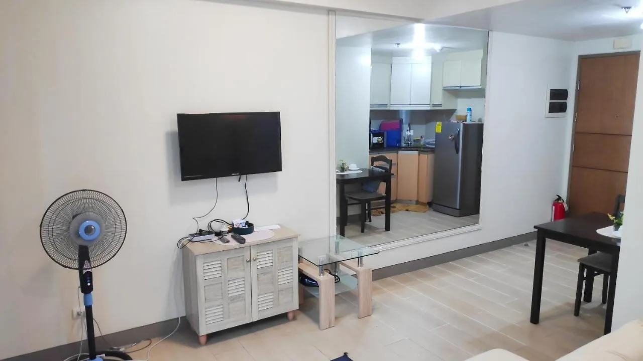 Palm Tree Condos Near Mnl Airport Terminal 3 By Elr Манила Апартаменты
