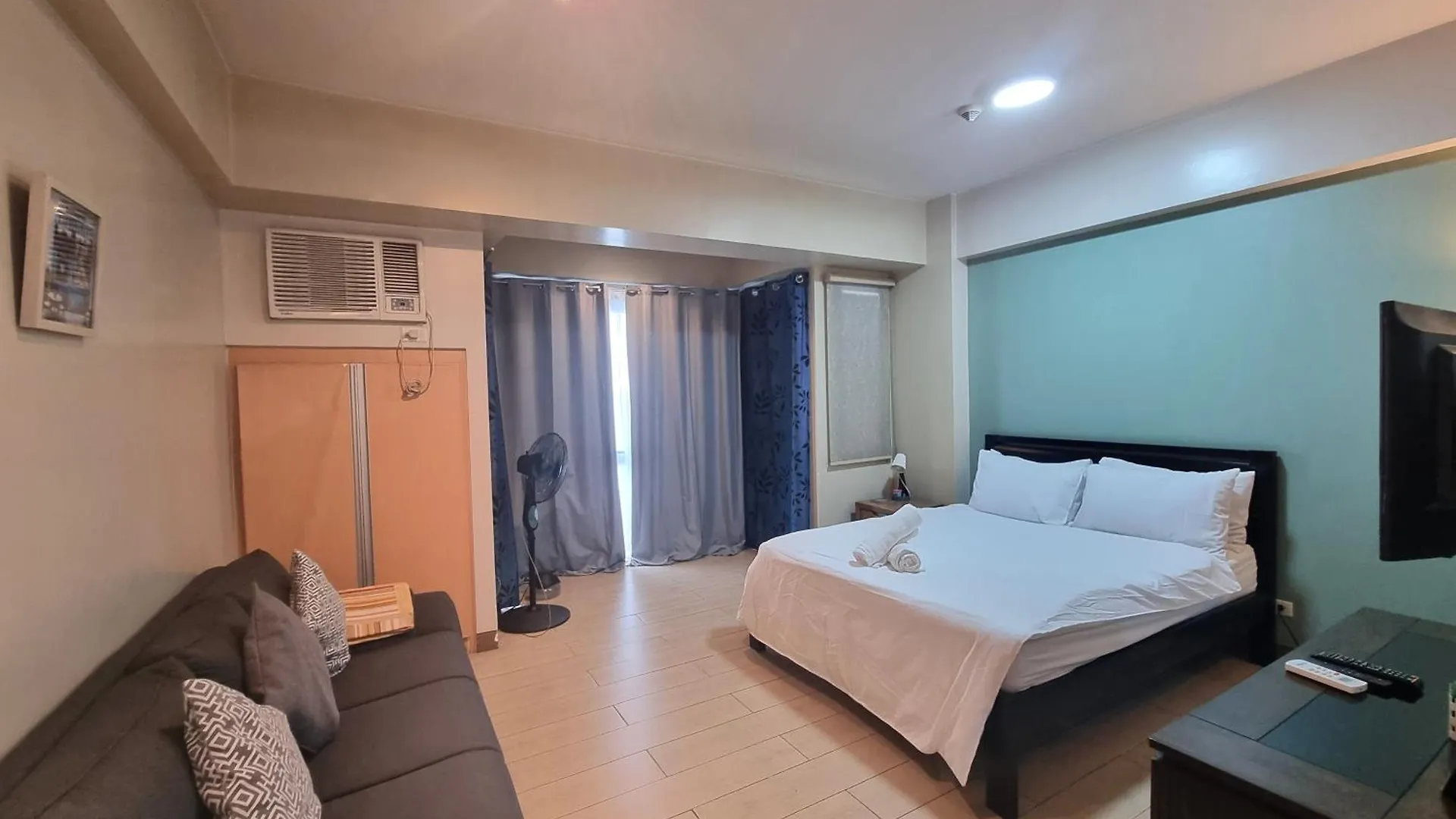 Palm Tree Condos Near Mnl Airport Terminal 3 By Elr Manila Philippines