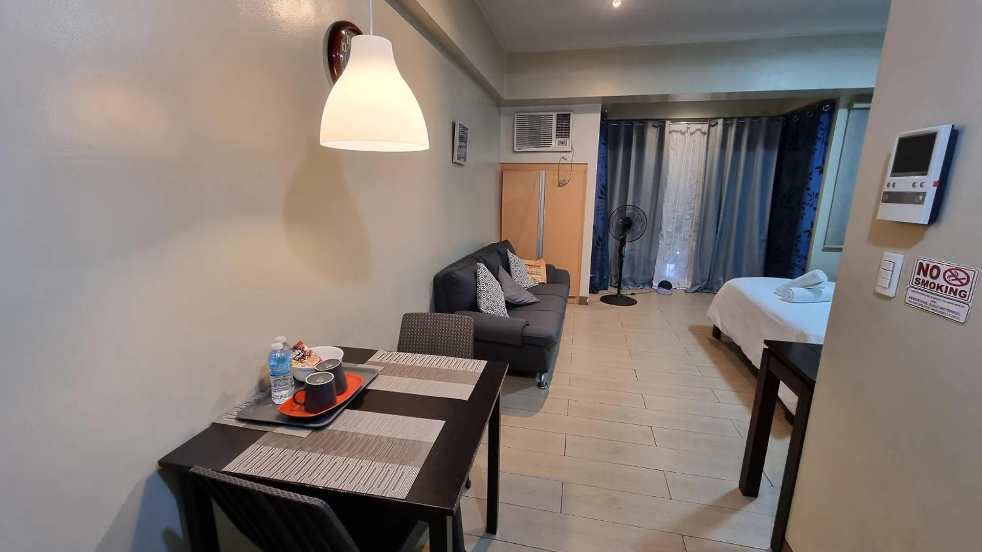 Palm Tree Condos Near Mnl Airport Terminal 3 By Elr Manila 0*,  Philippines