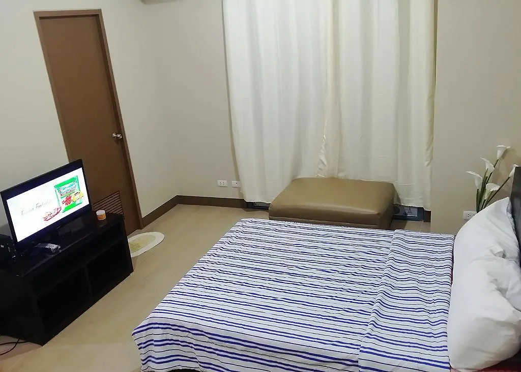 Palm Tree Condos Near Mnl Airport Terminal 3 By Elr Manila 0*,  Philippines