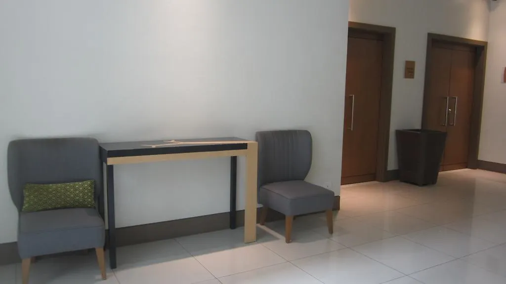 Palm Tree Condos Near Mnl Airport Terminal 3 By Elr Manila Apartment